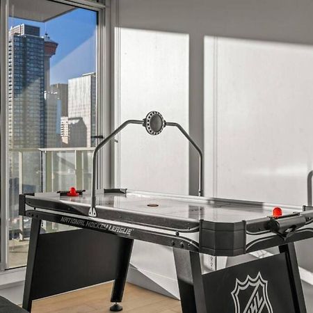 Luxury Apartment On The 9Th Floor Near Stampede, Complimentary Wine, 2 Car Ug Parking YYC 외부 사진