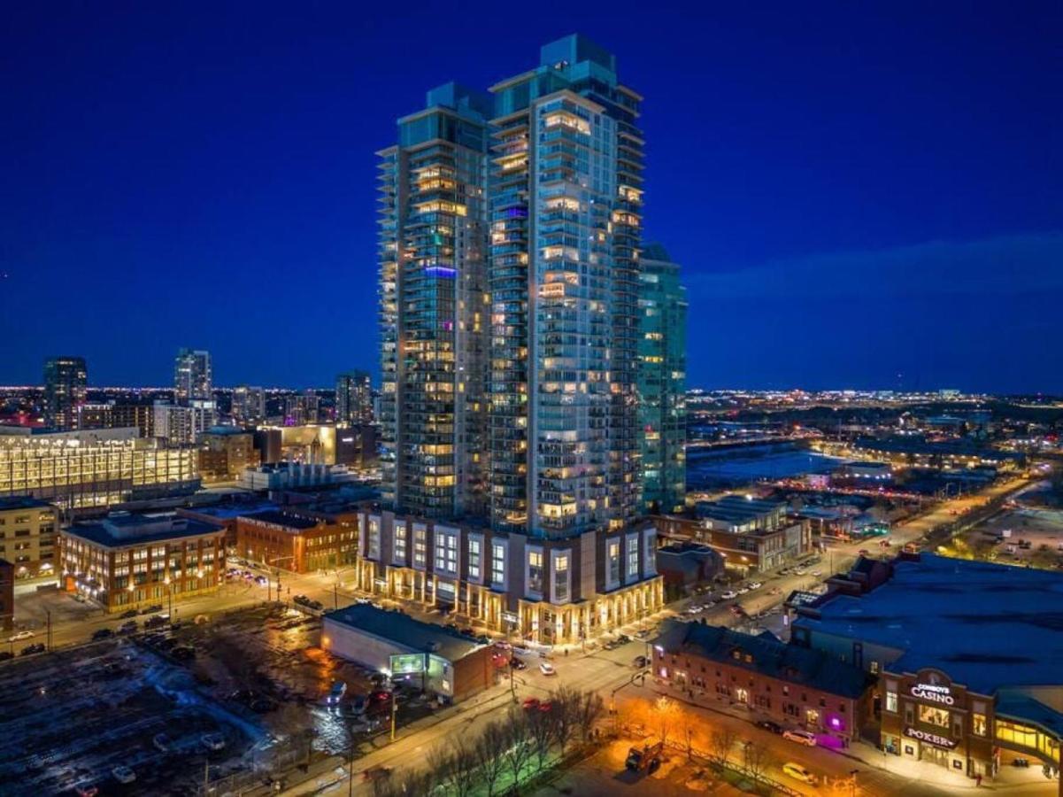 Luxury Apartment On The 9Th Floor Near Stampede, Complimentary Wine, 2 Car Ug Parking YYC 외부 사진