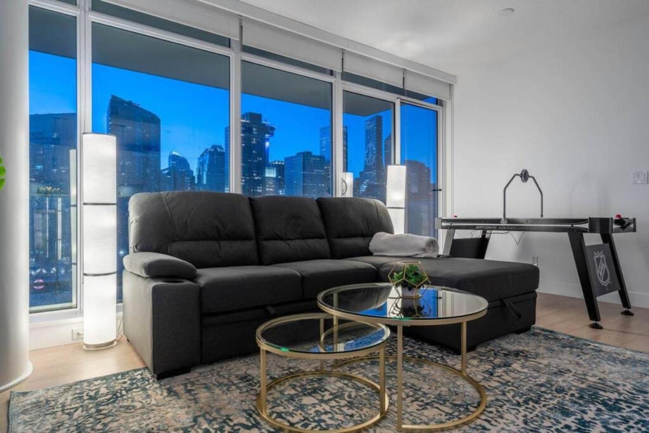 Luxury Apartment On The 9Th Floor Near Stampede, Complimentary Wine, 2 Car Ug Parking YYC 외부 사진