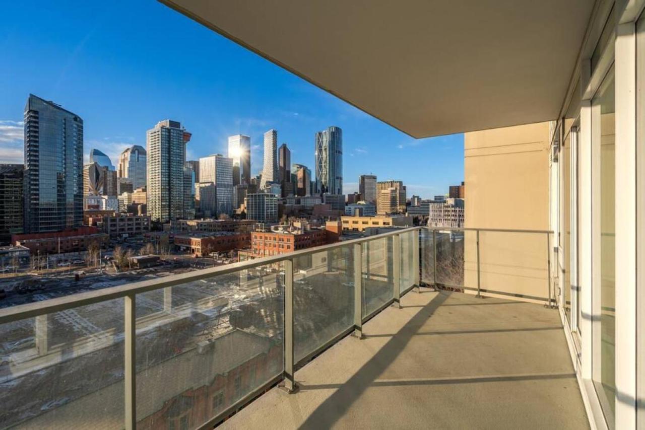 Luxury Apartment On The 9Th Floor Near Stampede, Complimentary Wine, 2 Car Ug Parking YYC 외부 사진