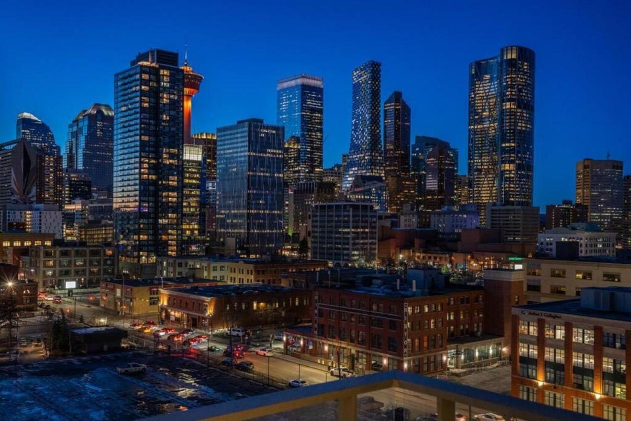 Luxury Apartment On The 9Th Floor Near Stampede, Complimentary Wine, 2 Car Ug Parking YYC 외부 사진