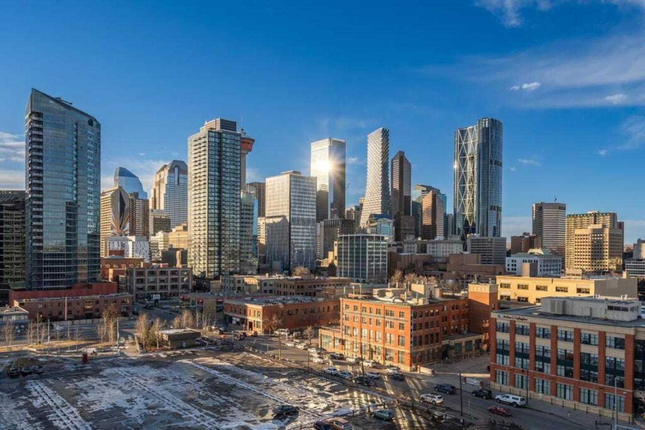 Luxury Apartment On The 9Th Floor Near Stampede, Complimentary Wine, 2 Car Ug Parking YYC 외부 사진