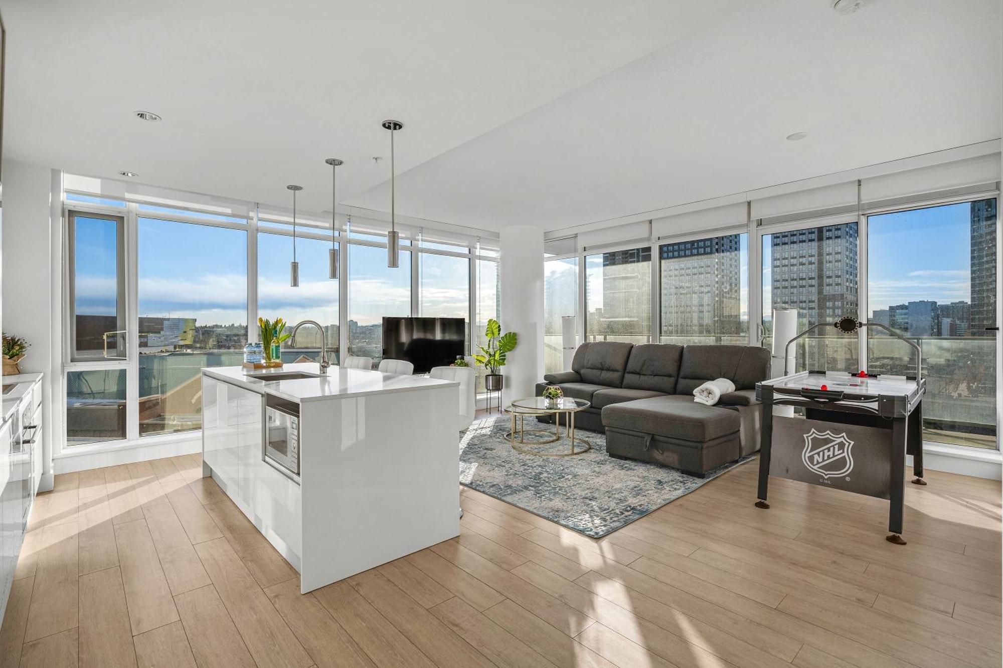 Luxury Apartment On The 9Th Floor Near Stampede, Complimentary Wine, 2 Car Ug Parking YYC 외부 사진
